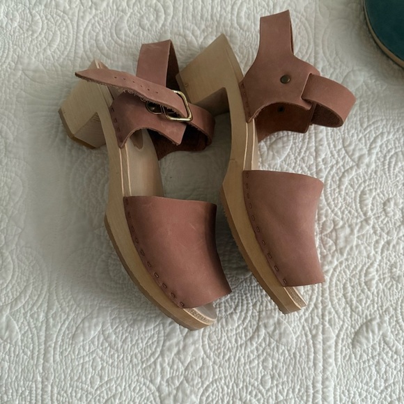 Bryr Emma Spanish Toe Clay sz39 US 9 clogs - Picture 2 of 5